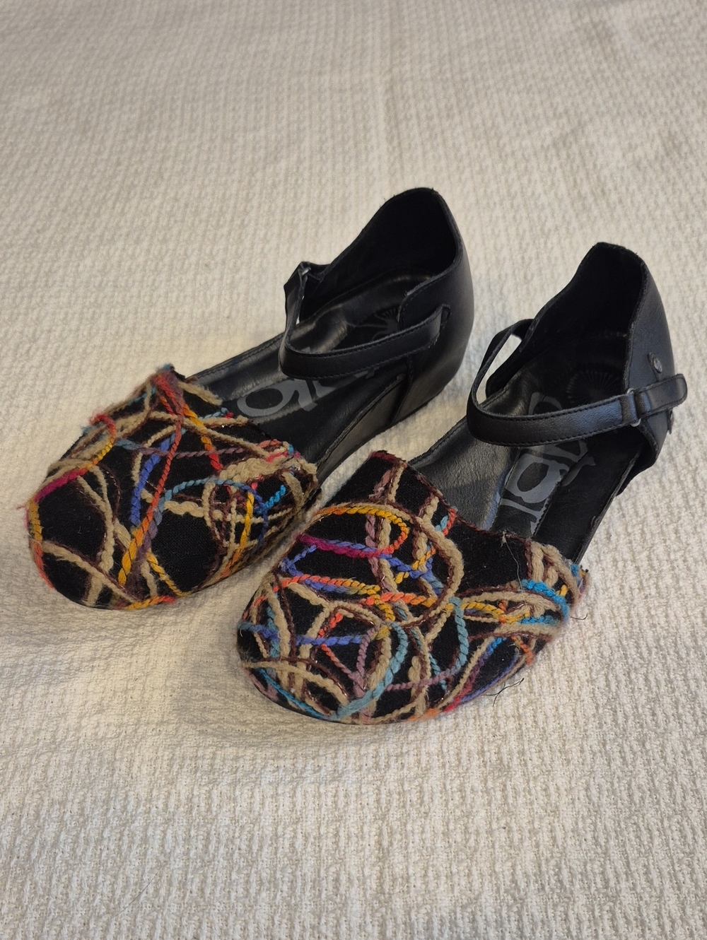 OTBT Black / Multicolor Leather Mary Jane Shoes Size 8